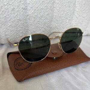 Ray-Ban rb3772 gold round sunnies